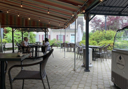 Furci's Outdoor Dining Area